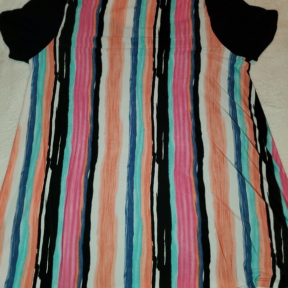 Plus Size Top - Picture 5 of 7